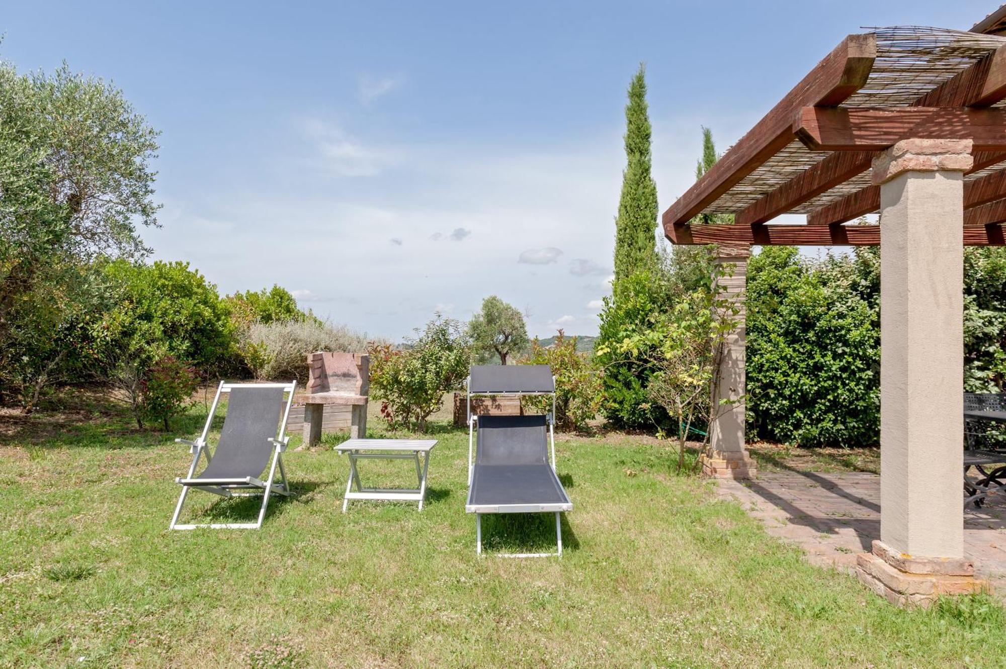 Il Borgo Delle Ville Palaia Exterior photo